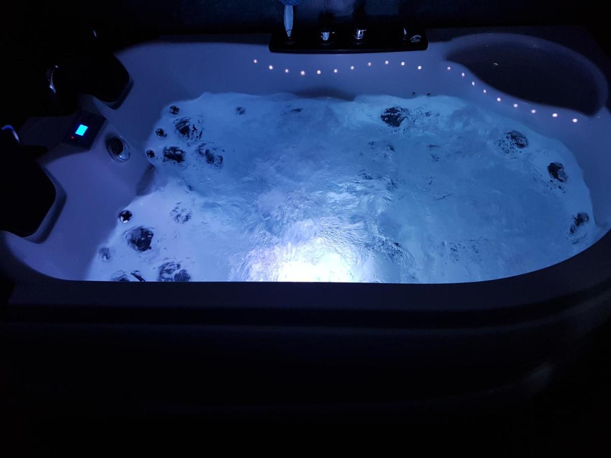 Lights Spa National Arena Mega Mall Monza Bucharest Luaran gambar