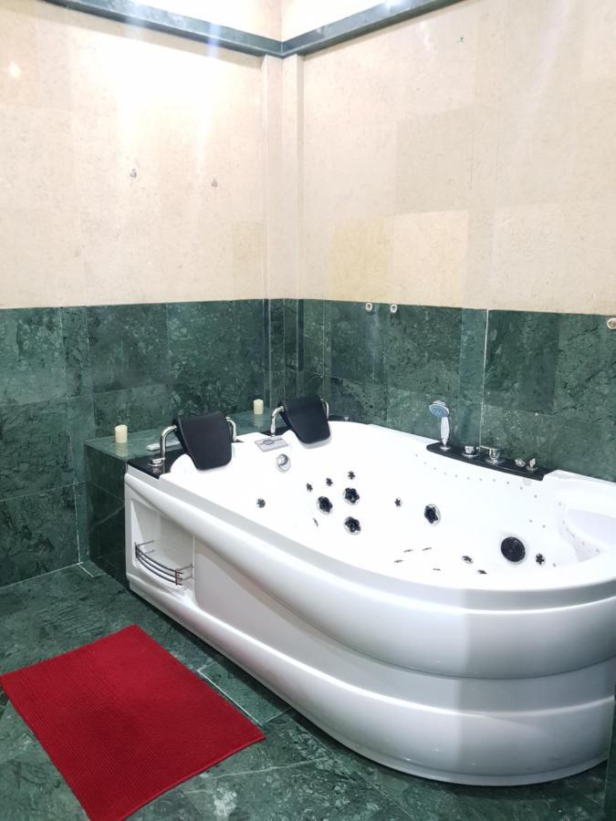 Lights Spa National Arena Mega Mall Monza Bucharest Luaran gambar